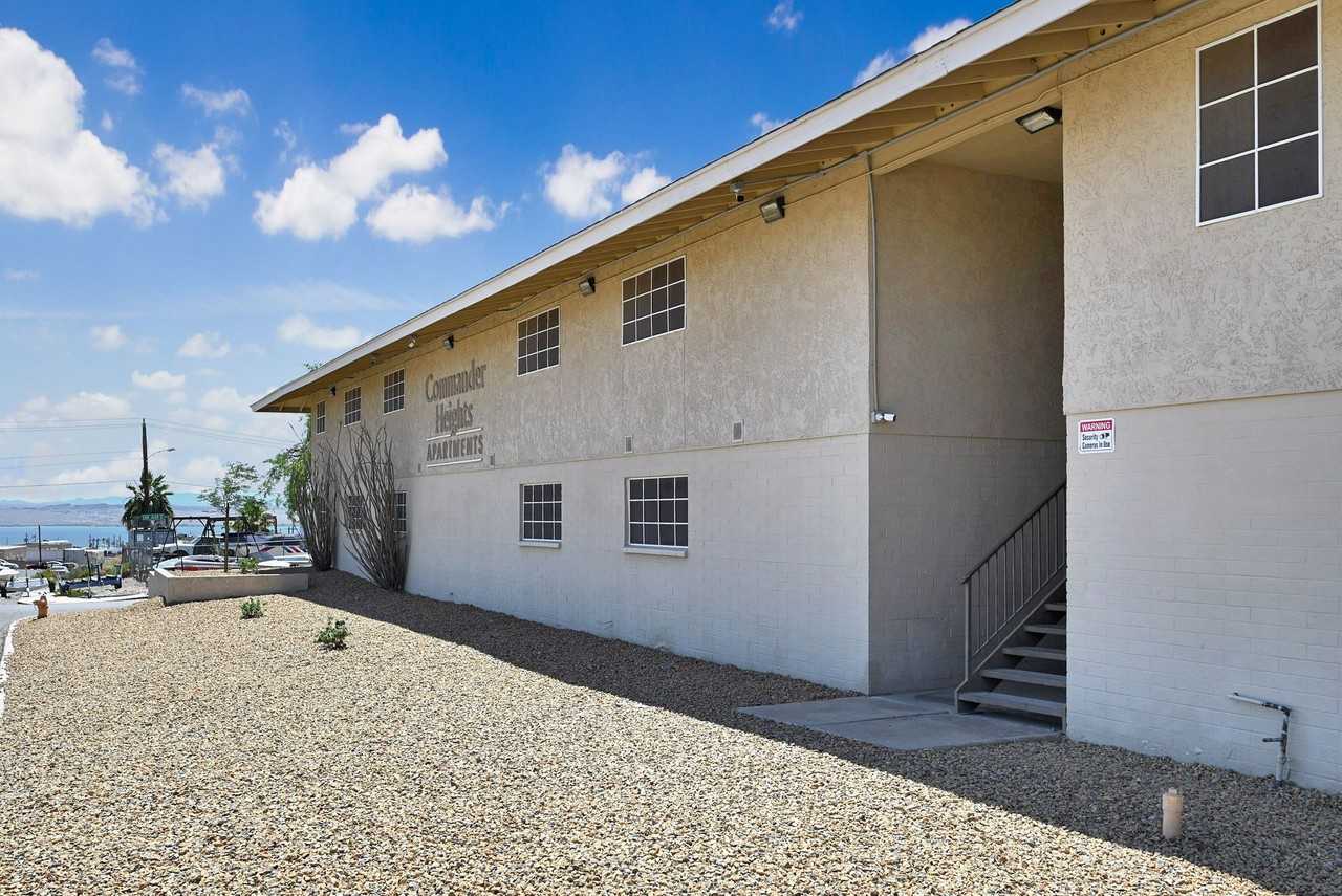 Commander Apartments - Photo 5 of 5