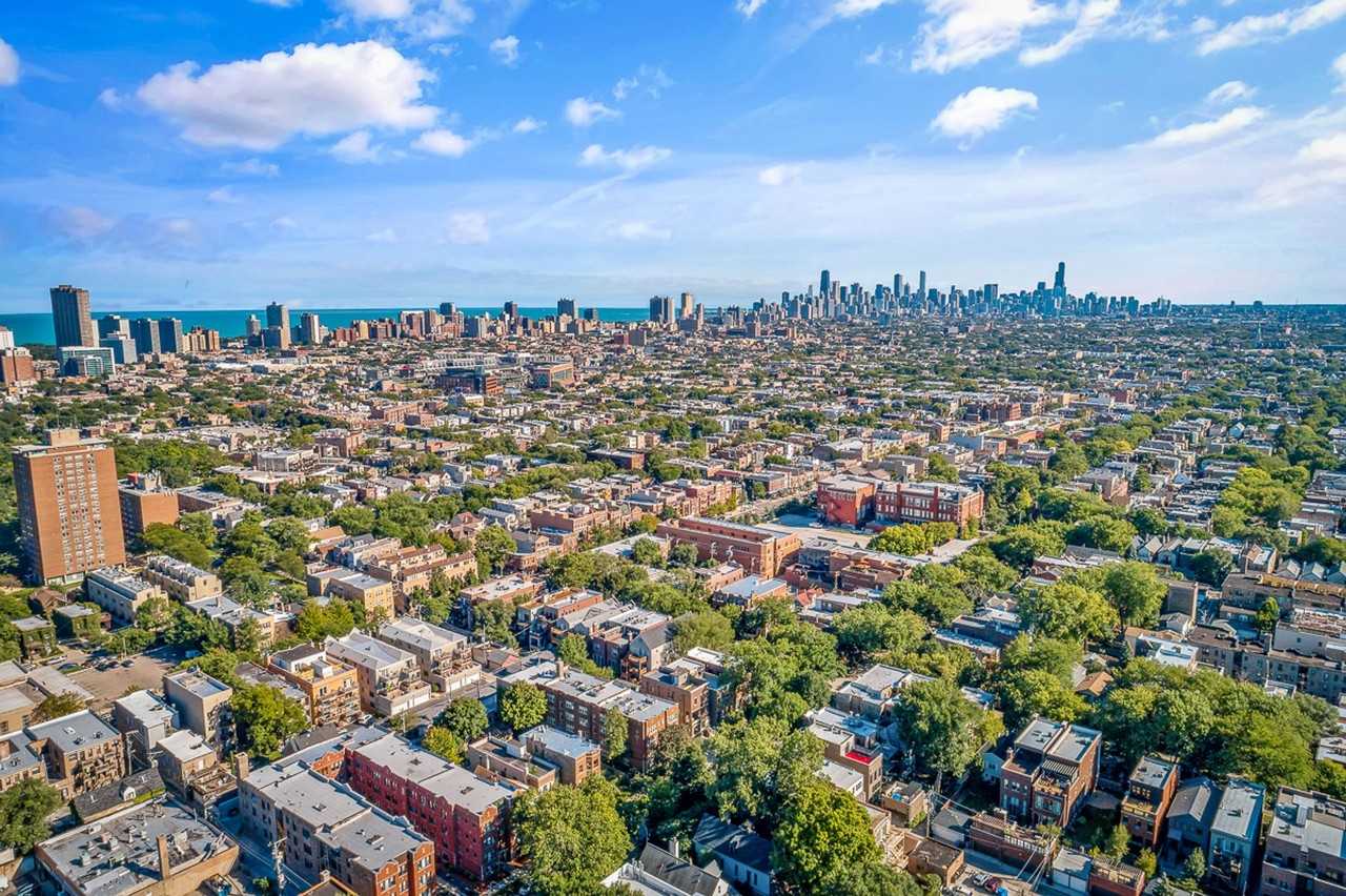 3915-21 N. Janssen - Photo 2 of 9