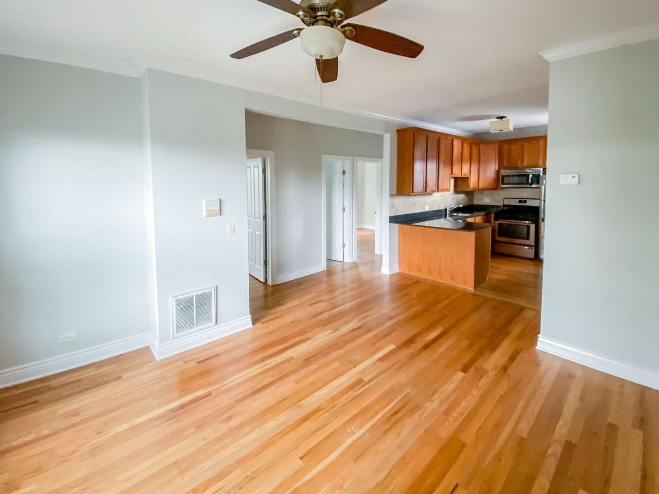 1210-16 W. Waveland - Photo 4 of 8