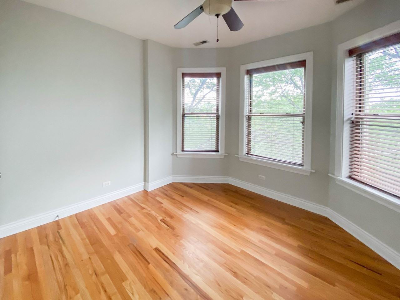 1210-16 W. Waveland - Photo 5 of 8