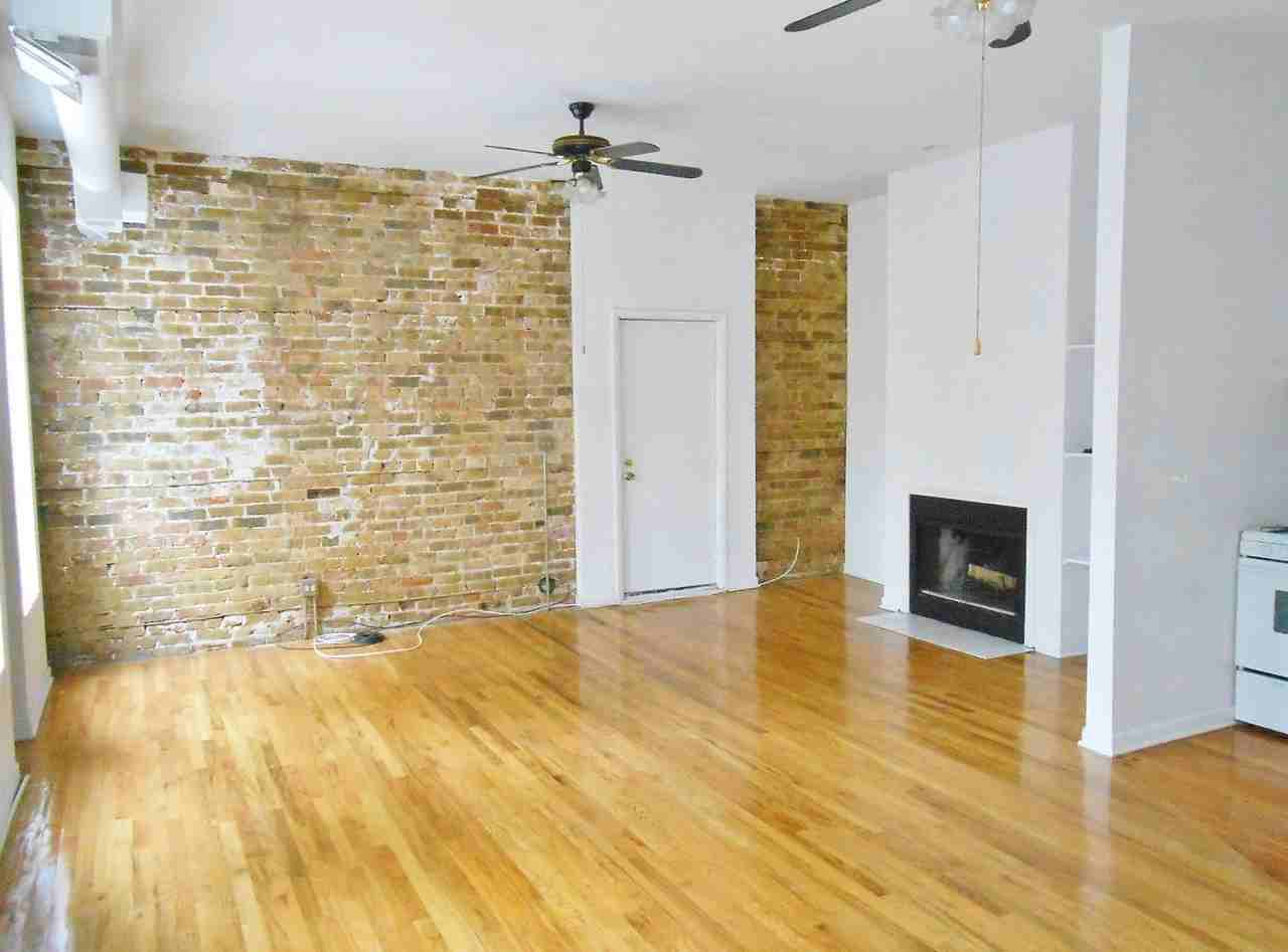 2047-49 N. Hoyne / 2057 W. Dickens - Photo 6 of 8