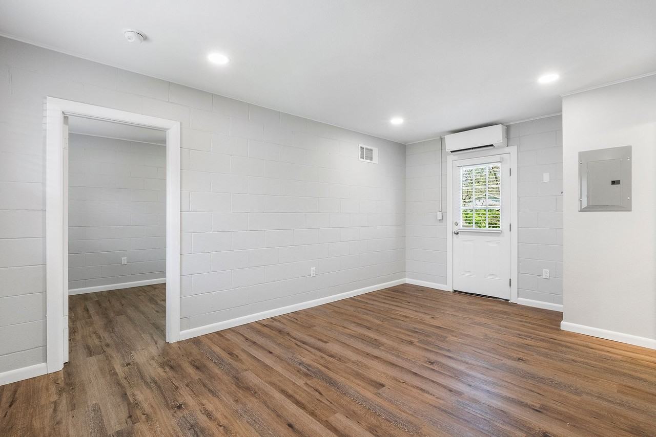 Washington Ave - Photo 3 of 16