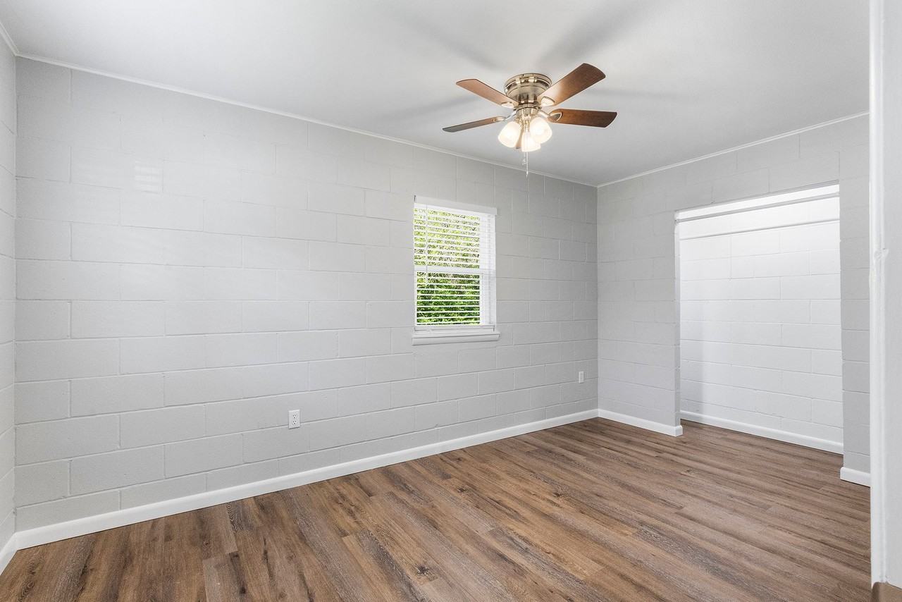 Washington Ave - Photo 5 of 16