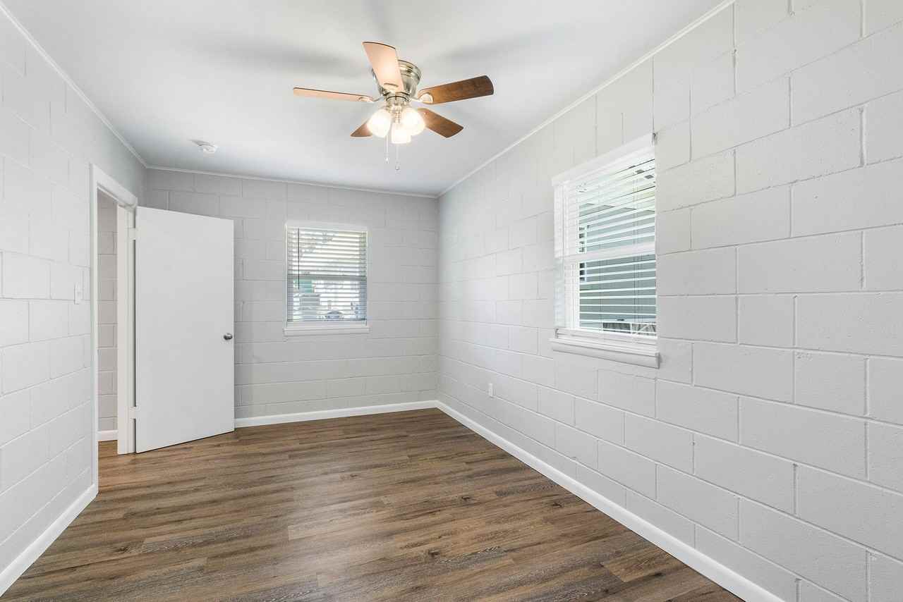 Washington Ave - Photo 6 of 16