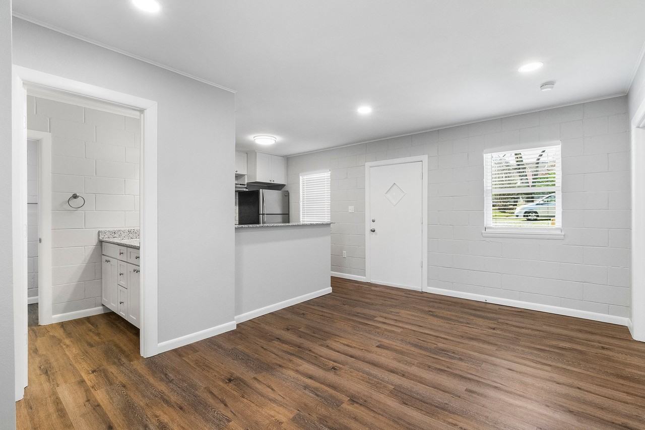 Washington Ave - Photo 7 of 16