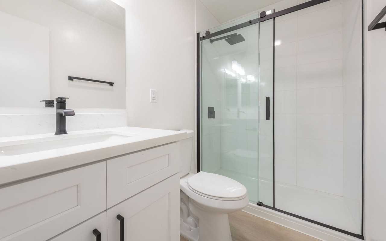 Ivy Street - Photo 4 of 10