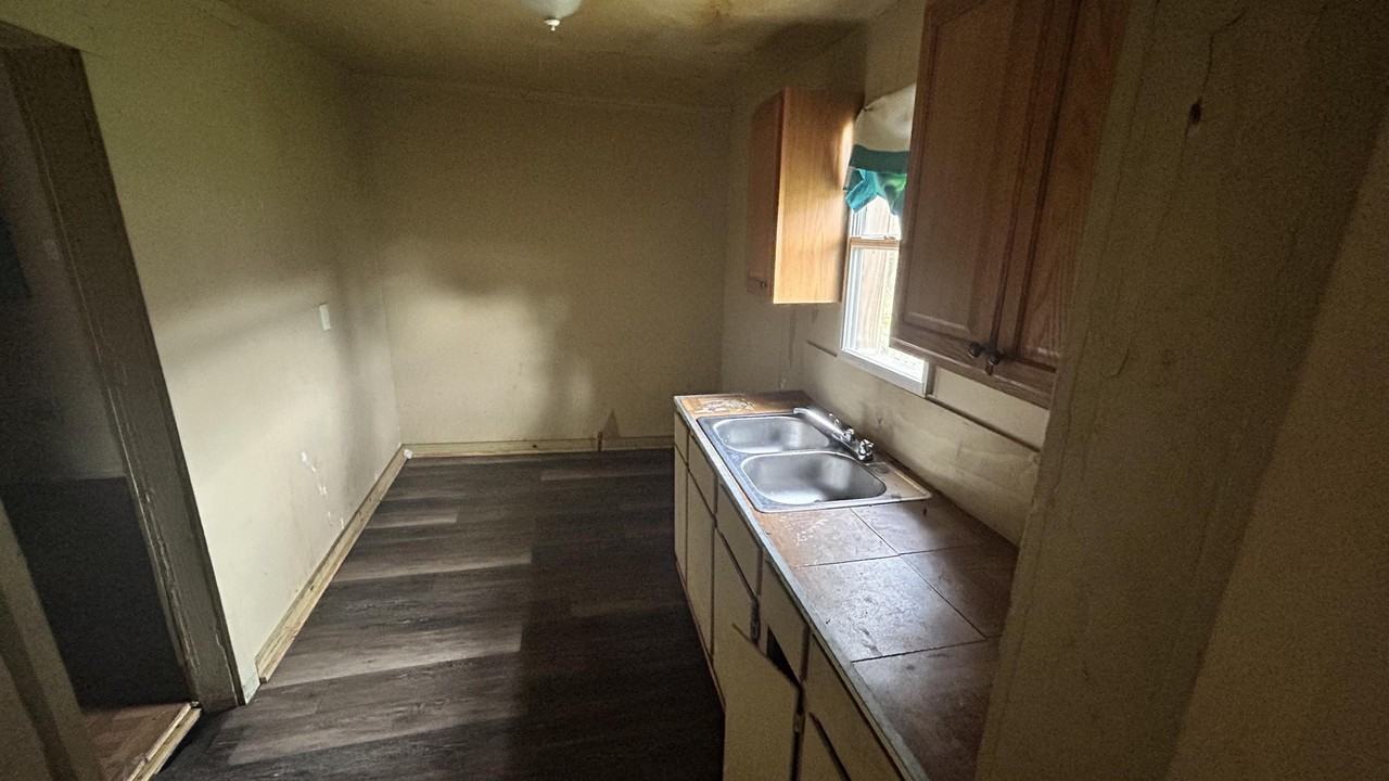 1855 Carolina St #1 - Photo 6 of 7