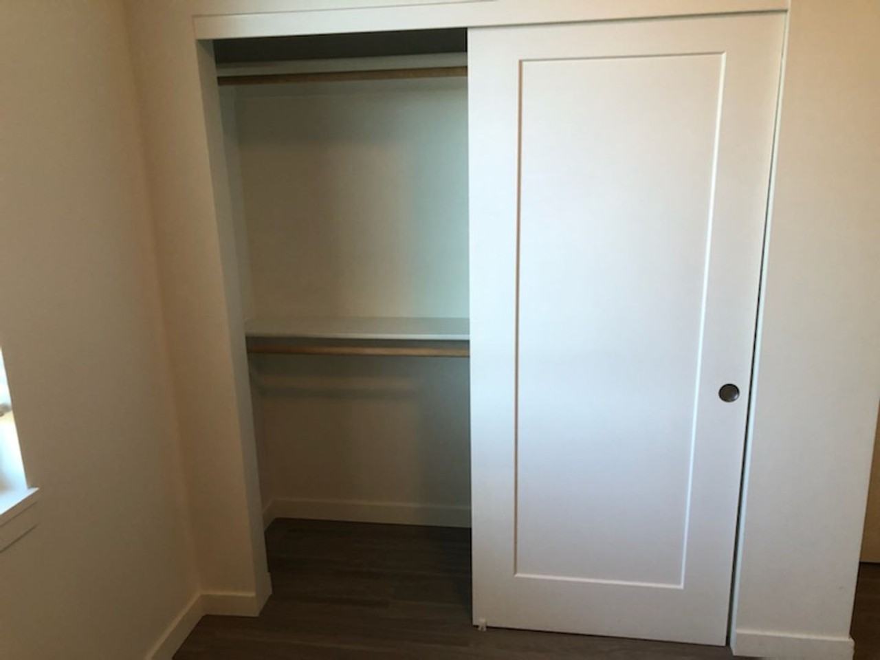 1 MONTH FREE RENT! $0 DEPOSIT W/ APPROVED CREDIT - Photo 4 of 9