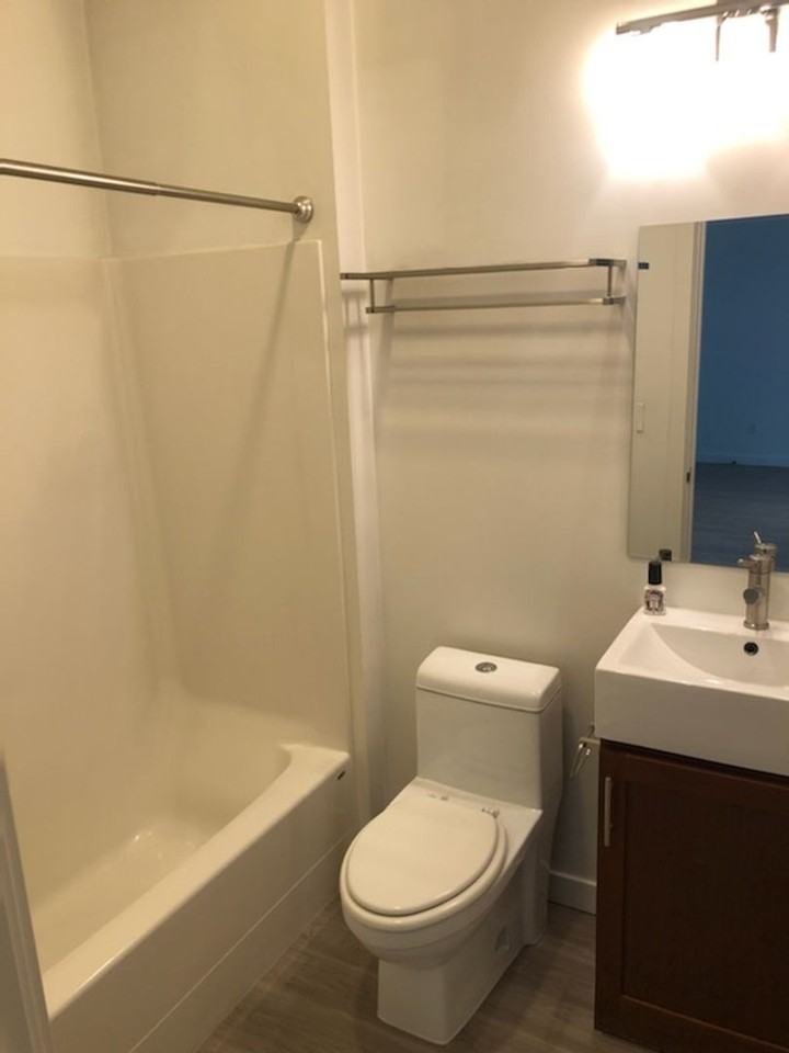 1 MONTH FREE RENT! $0 DEPOSIT W/ APPROVED CREDIT - Photo 6 of 9