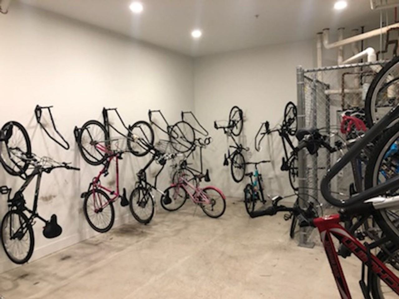 1 MONTH FREE RENT! $0 DEPOSIT W/ APPROVED CREDIT - Photo 7 of 9