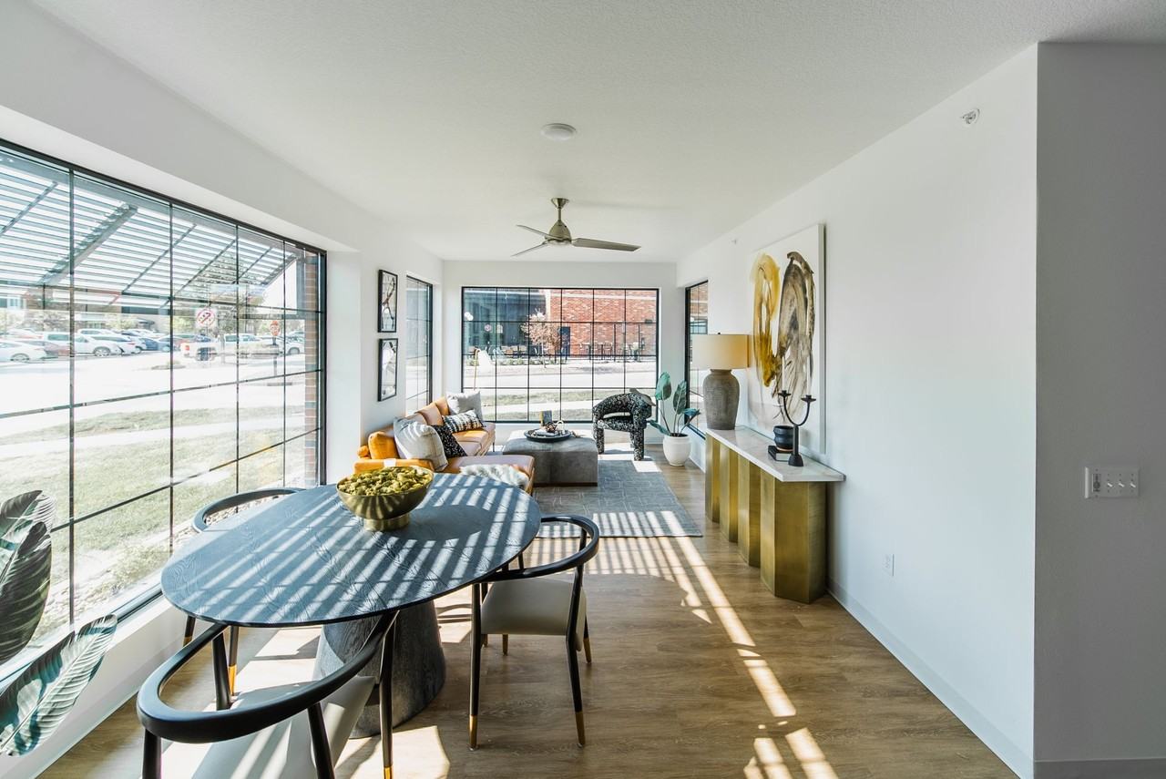 District Lofts Apartments - Photo 2 of 9