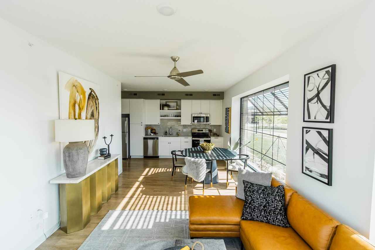 District Lofts Apartments - Photo 4 of 9