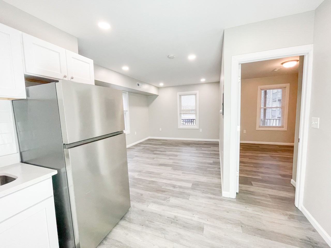 Renovated Apartments in Black Rock, Bridgeport - Photo 4 of 5