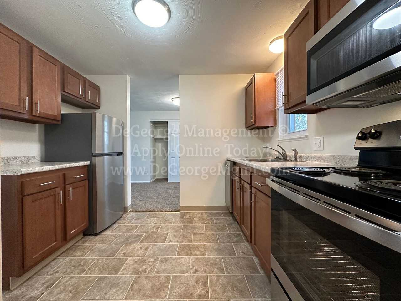 William's Tribute Apartments - Photo 2 of 50