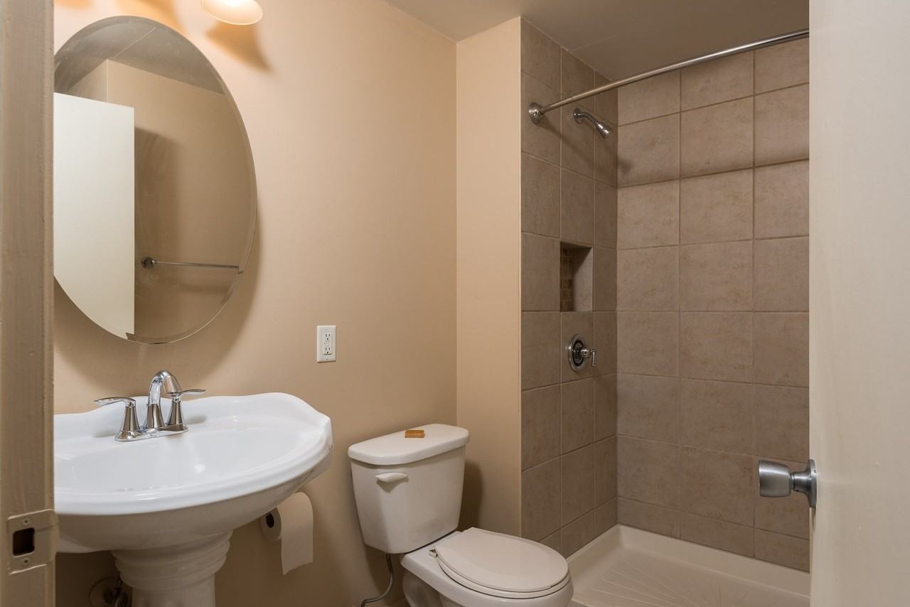 Fox Brook Townhomes - Photo 6 of 50