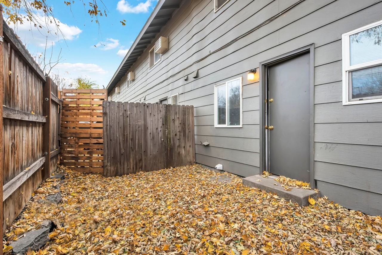 Holly Street Apartments - Photo 4 of 15