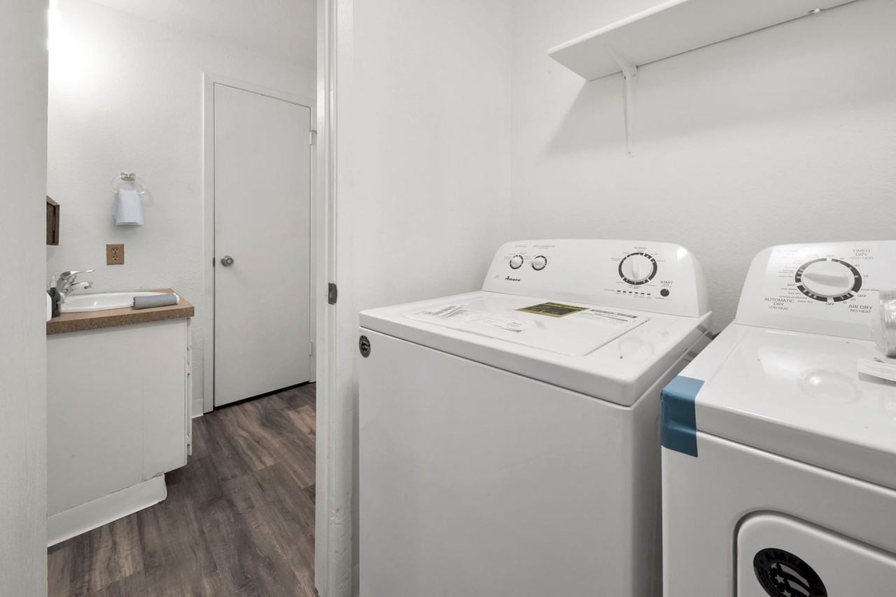 Holly Street Apartments - Photo 5 of 15