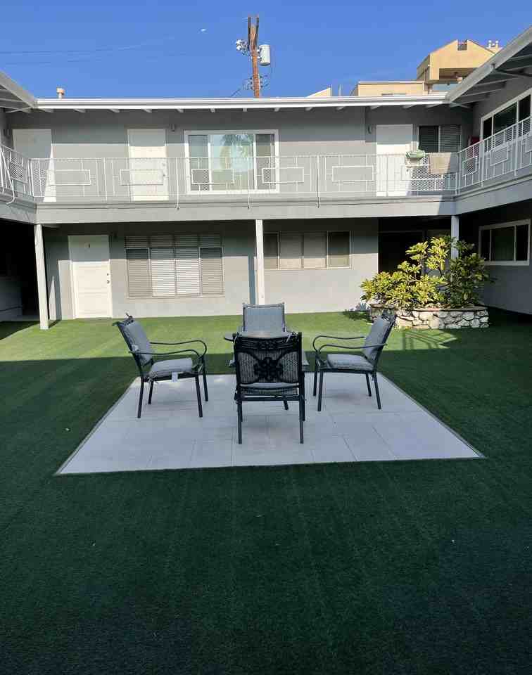 LUXURY LIVING AT AN AFFORDABLE PRICE - Photo 5 of 6