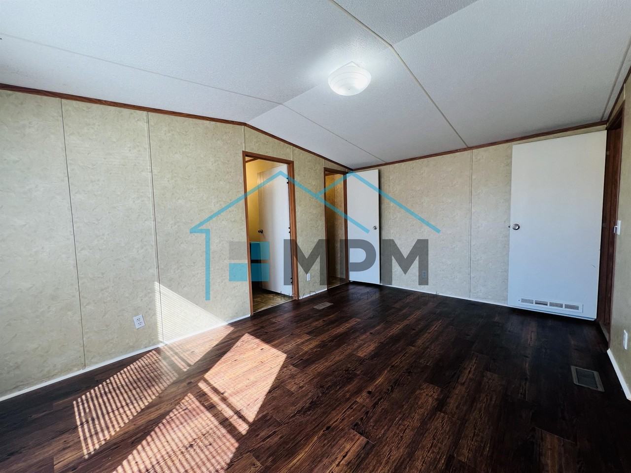 303 Bryan St #1 - Photo 4 of 11