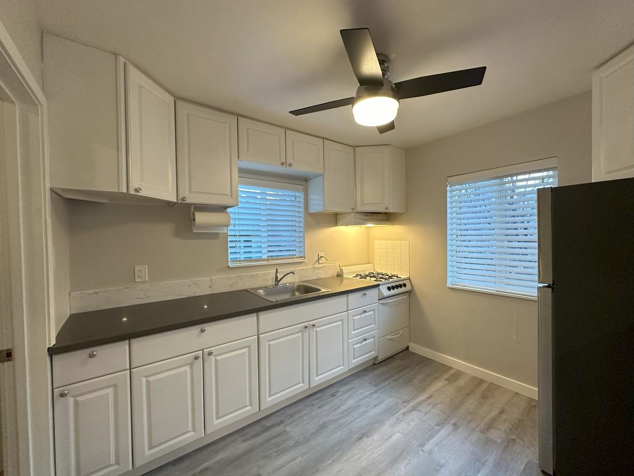 1261 Seminary Ave #NA - Photo 2 of 22