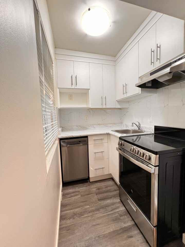 Margo Apartments - Photo 2 of 4