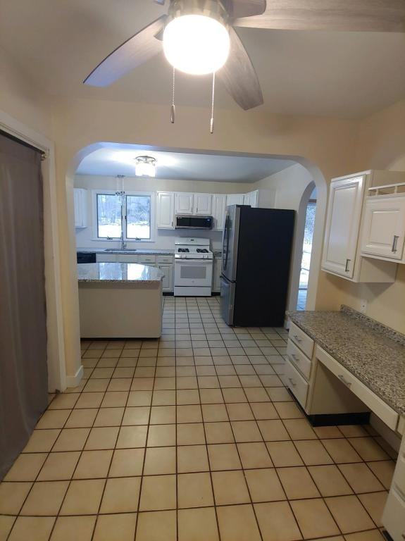 22 Sunnybrook Dr - Photo 3 of 9