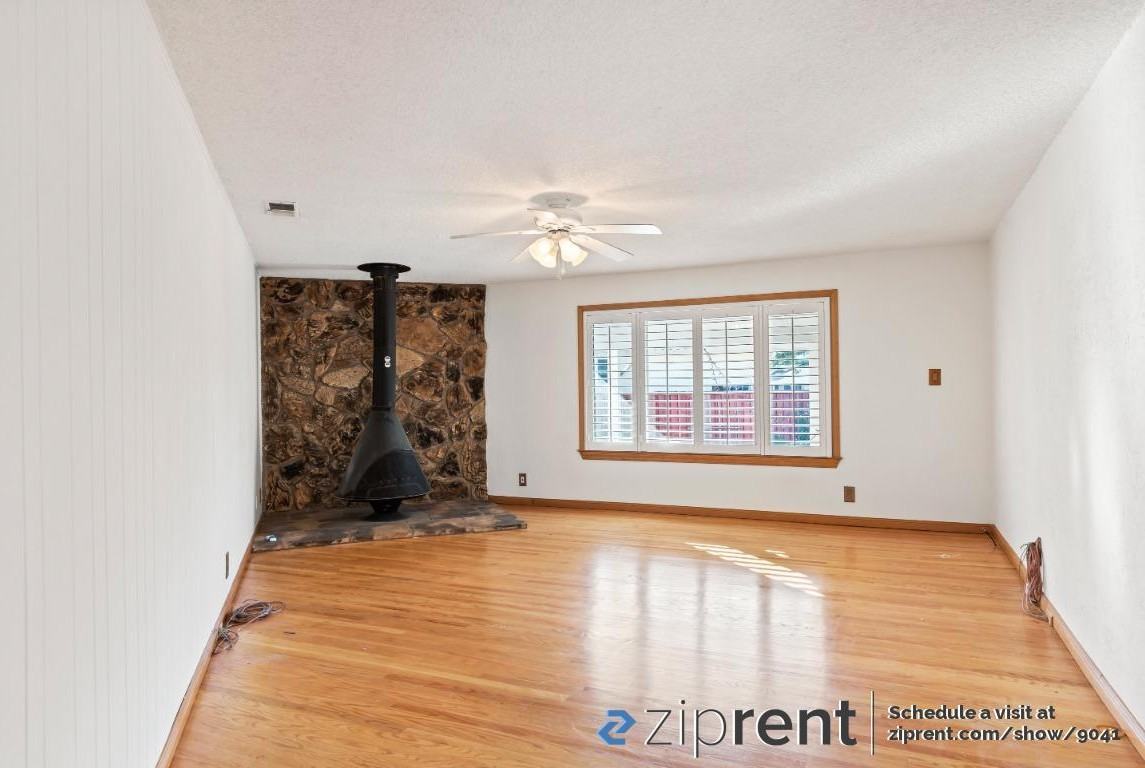 5034 Bronte Ct - Photo 2 of 21
