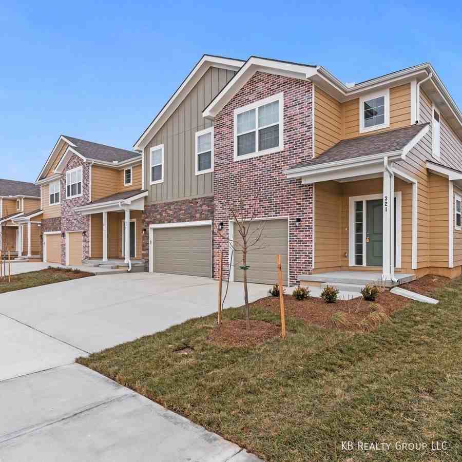 Se Chapman Ridge Dr, Lees Summit, MO 64002 2 Bedroom House for 1,845