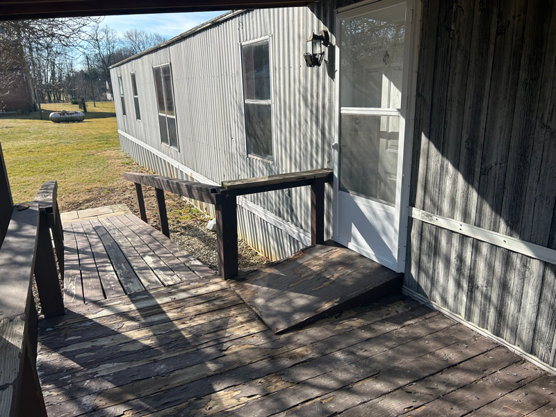 2734 Middle Leesville Rd - Photo 3 of 16