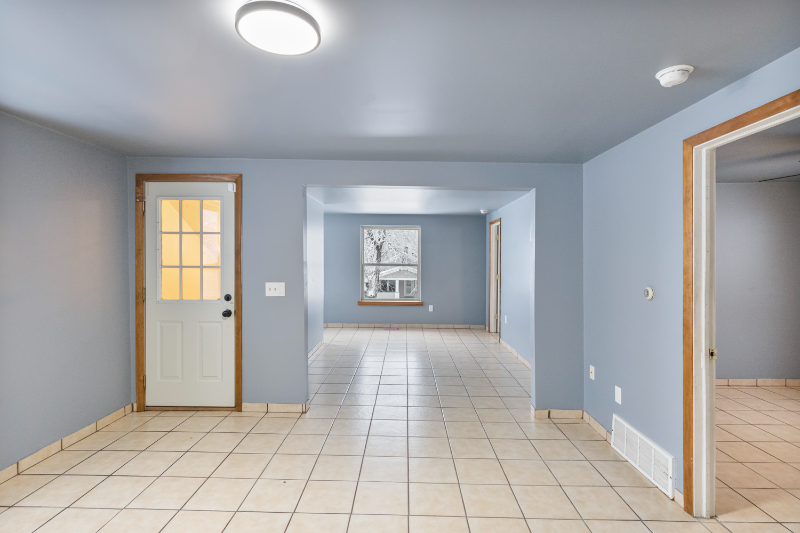 1723 Superior St #2 - Photo 2 of 18