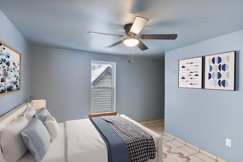 1723 Superior St #2 - Photo 3 of 18