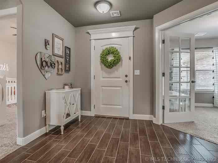 18310 E 48th Pl - Photo 3 of 14