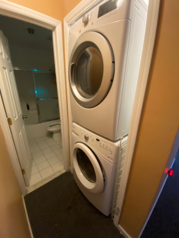 365 Old Town Rd - Photo 2 of 4