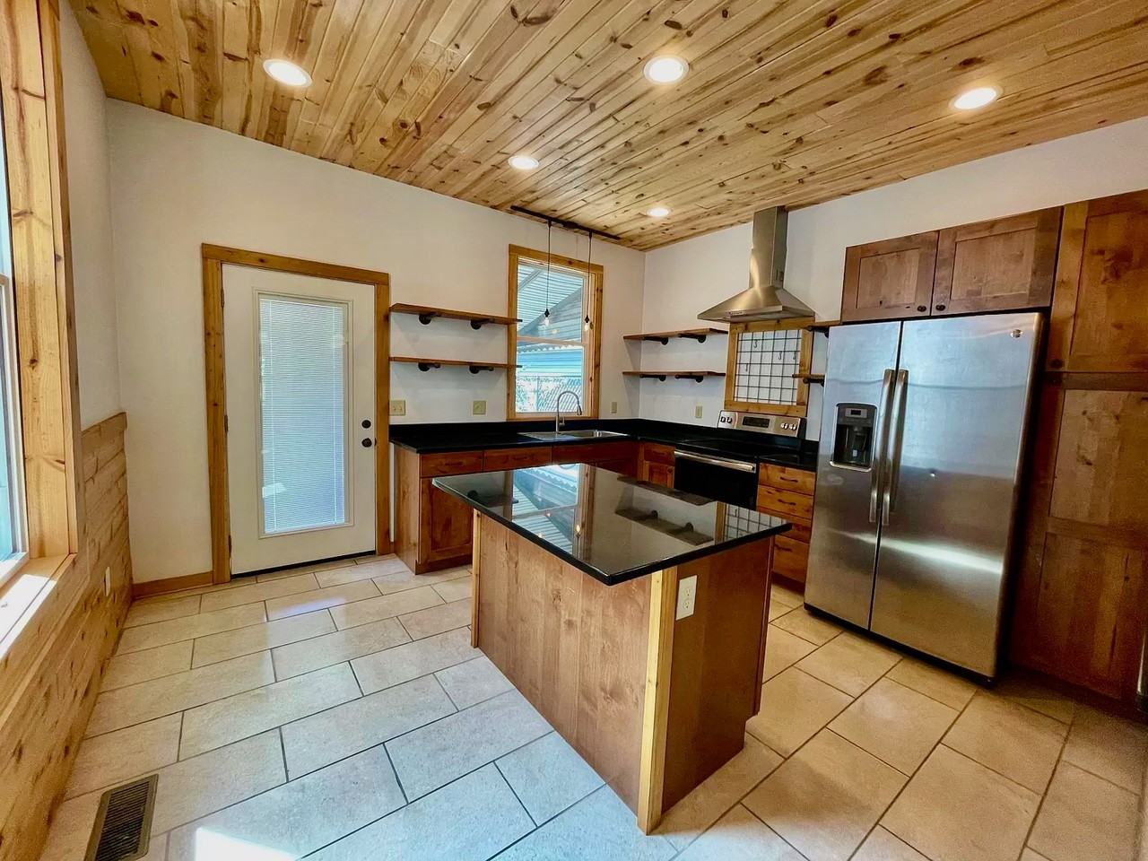 346 Lafayette Ave #NA - Photo 2 of 14