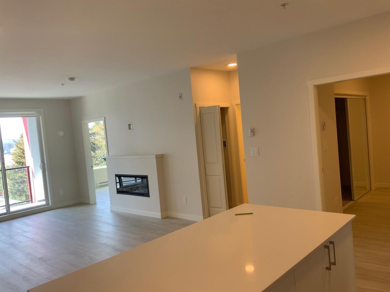 810 Orono Ave #405 - Photo 3 of 14