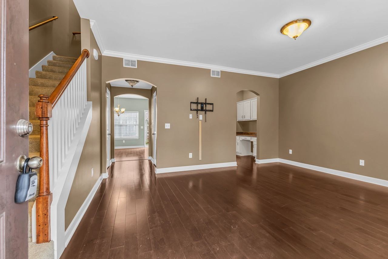 553 Rosedale Avenue - 1Unit 113 #1 - Photo 5 of 27