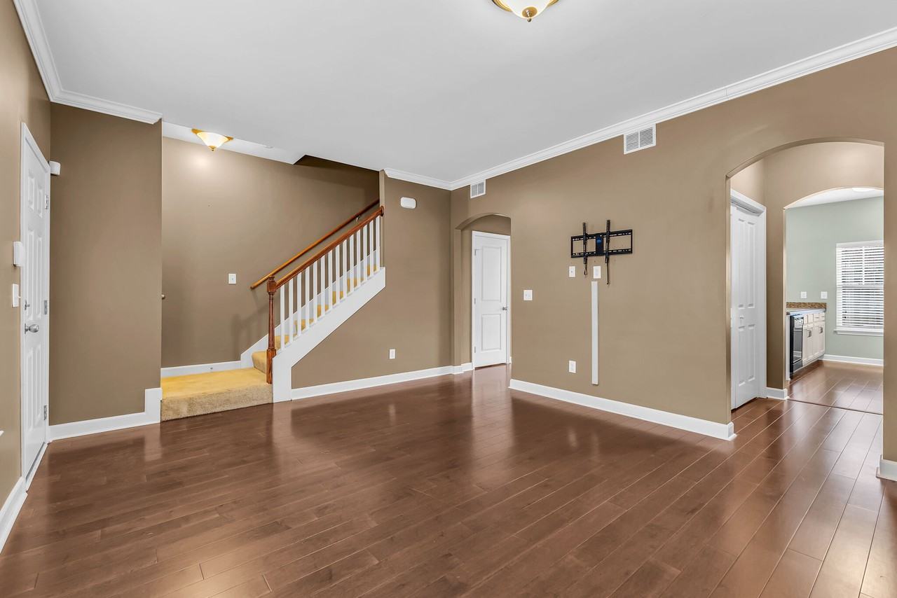 553 Rosedale Avenue - 1Unit 113 #1 - Photo 6 of 27