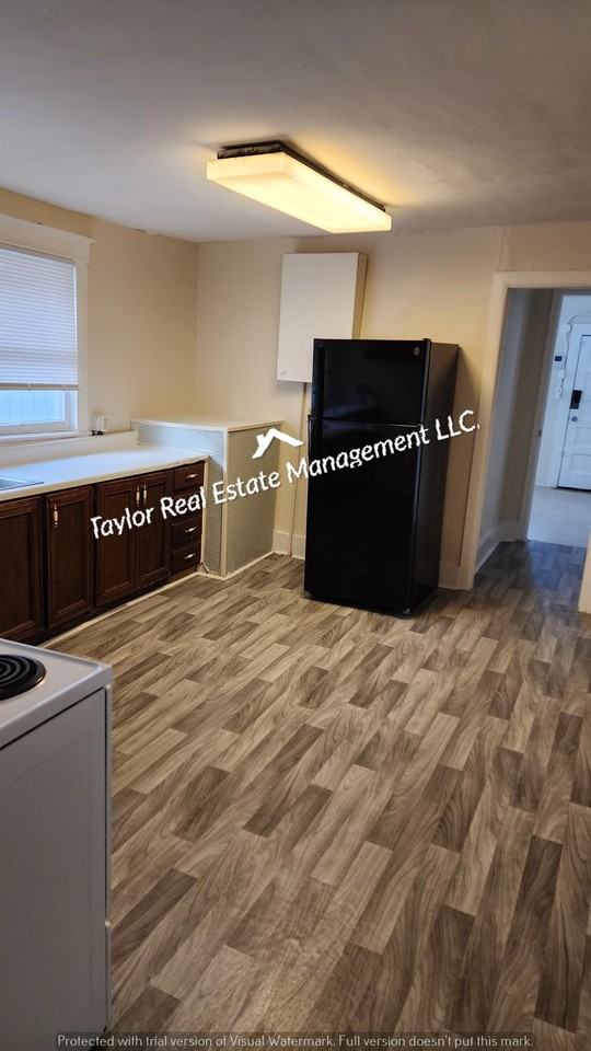 409 Howell St #1 - Photo 4 of 12