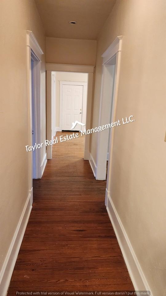 409 Howell St #1 - Photo 7 of 12