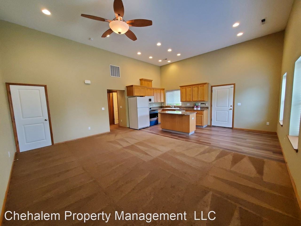 1574 E 2nd St - Photo 2 of 11