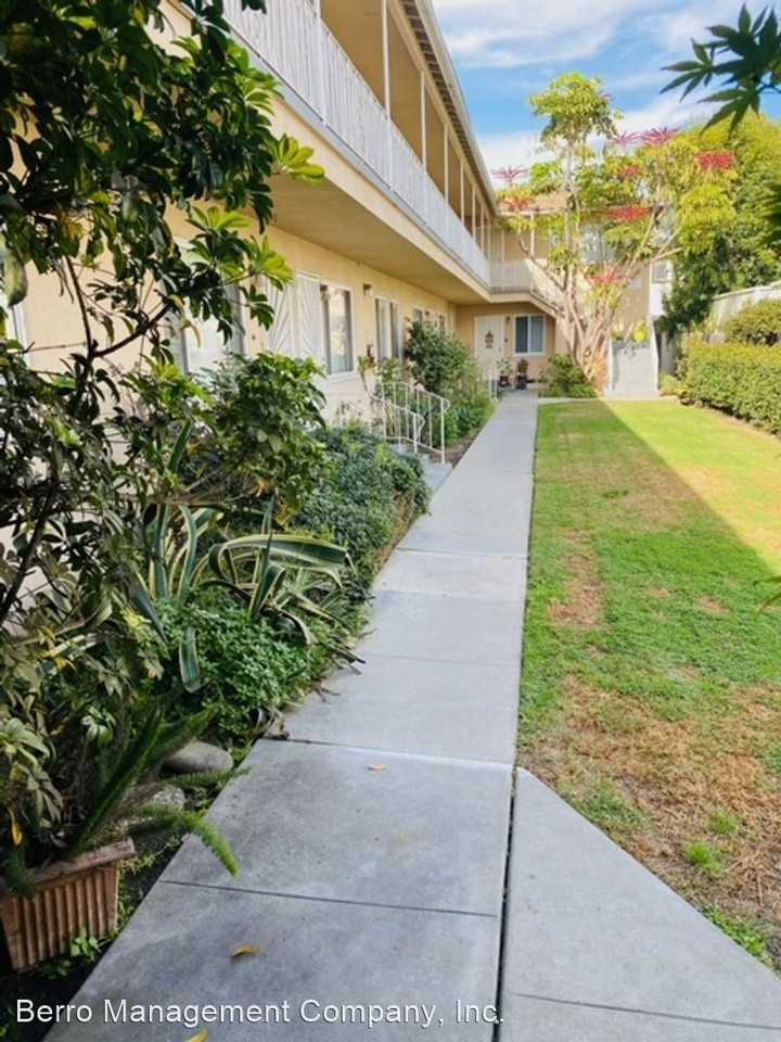 1515-1517 E 3rd ST - Photo 2 of 2