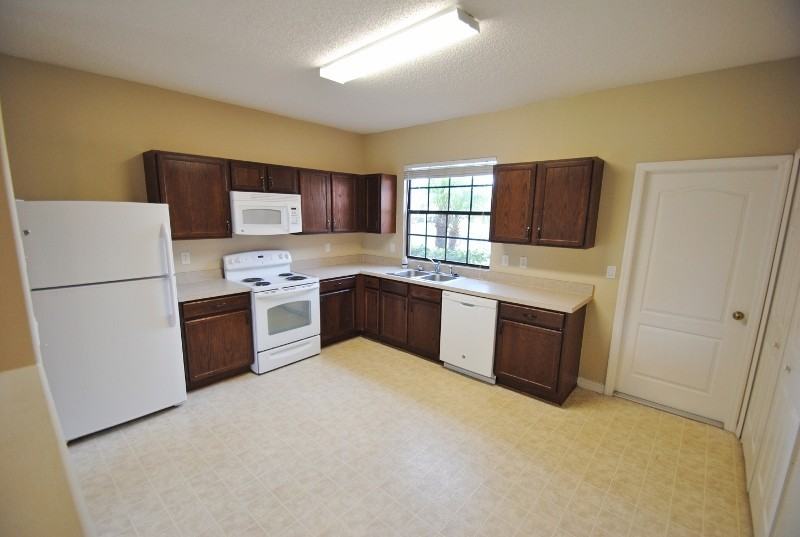 19330 Timber Pine Ln - Photo 2 of 10