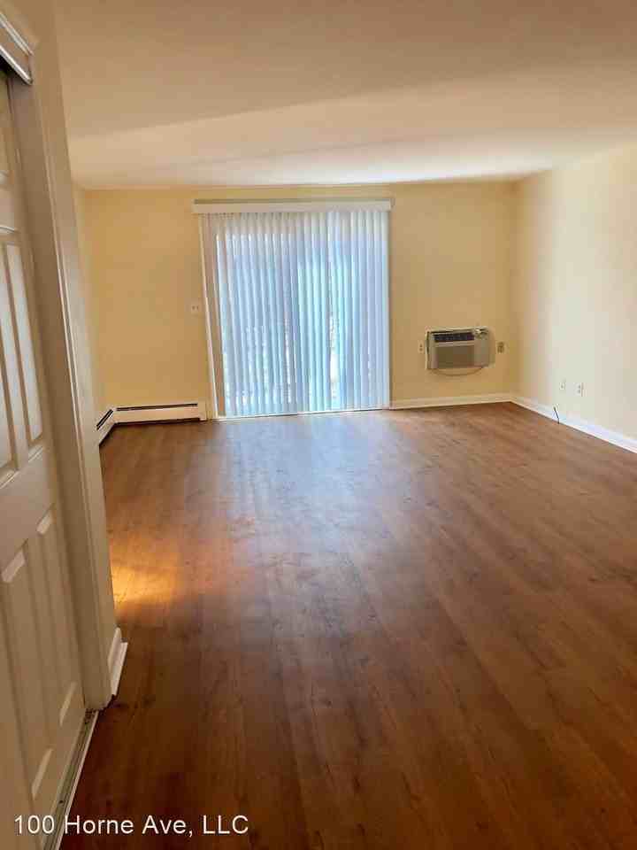 15 Mountain View Terrace - Photo 2 of 5