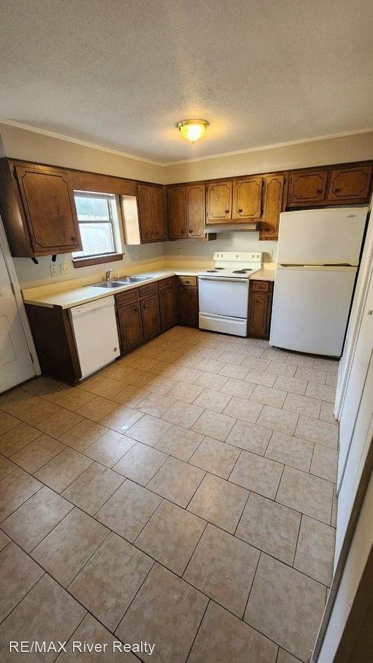 Bradleyville Apartments - Photo 2 of 7