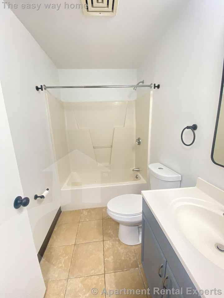 1 Franklin St #203 - Photo 6 of 18