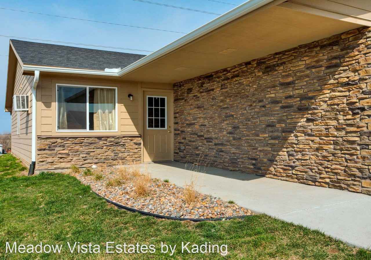 1522 Bailie Ln SW - Photo 2 of 4