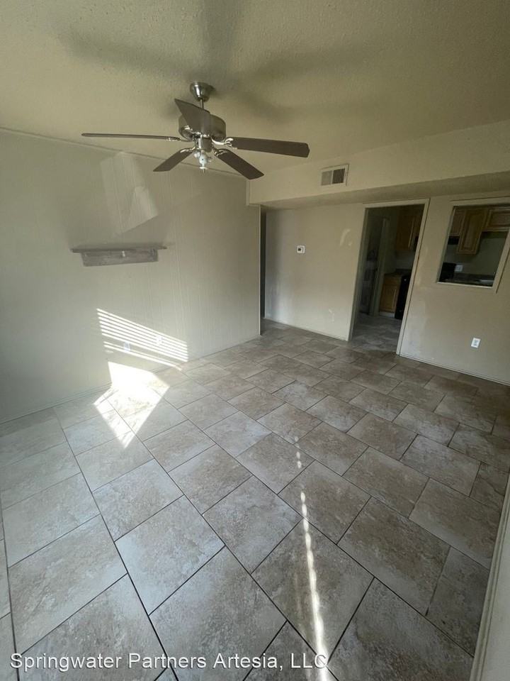 531 East Oak Ave/ 1005 Rains - Photo 2 of 6