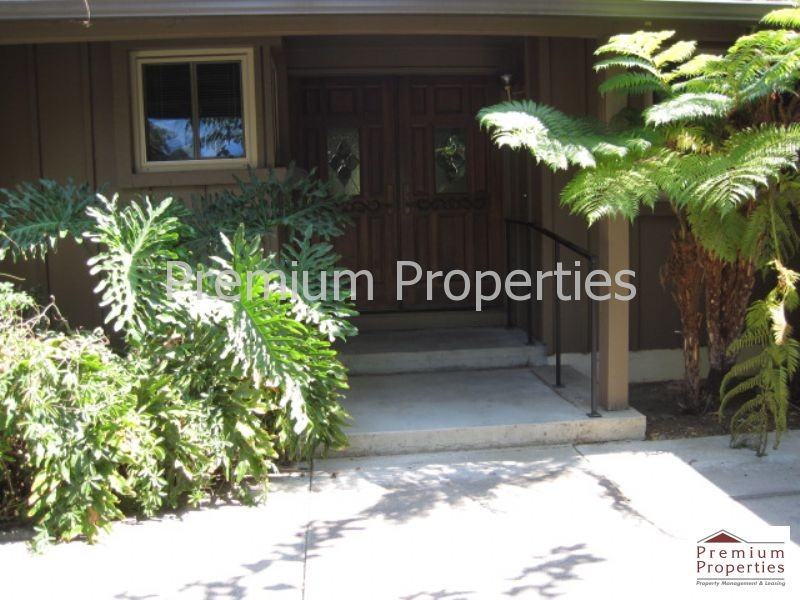 606 Joshua Ct - Photo 2 of 20