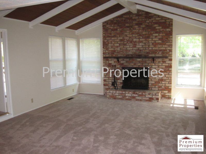 606 Joshua Ct - Photo 3 of 20