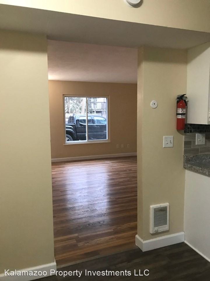 Garland Street 444 - Photo 3 of 18